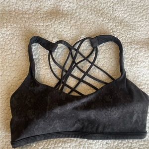 Lululemon free to be wild sports bra